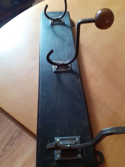 Stary wieszak trzy ramienny o dl.50 /10 cm. Ladny dodatek dekoracyjny