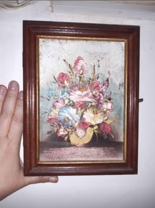 Chaveiro / porta chaves vintage , em madeira, pintura com relevo
Ver d