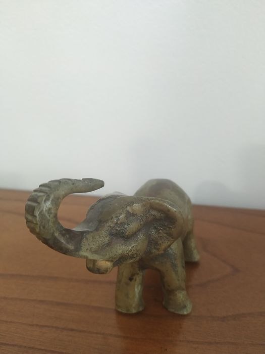 Elefante em bronze