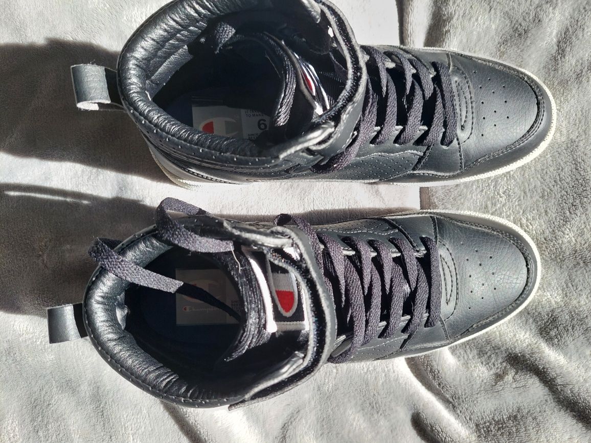 Buty chłopięce Champion r. 39