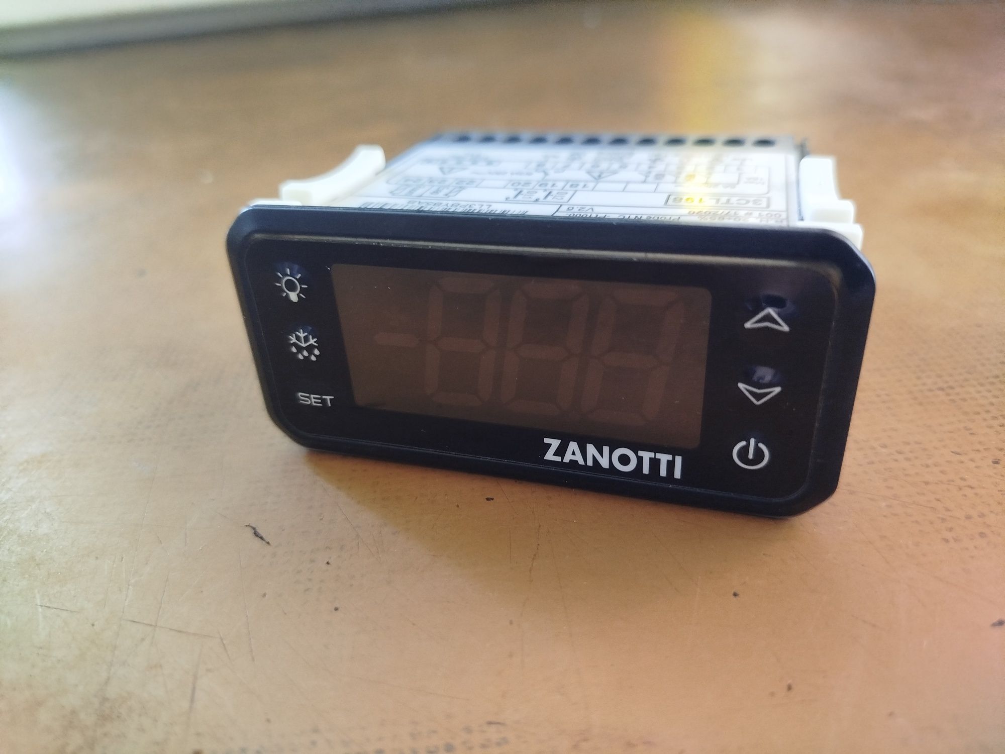 Контролер Dixell XR75CH