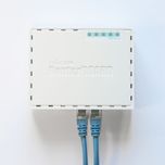 Новый Гигабитный Роутер Mikrotik RB750Gr3