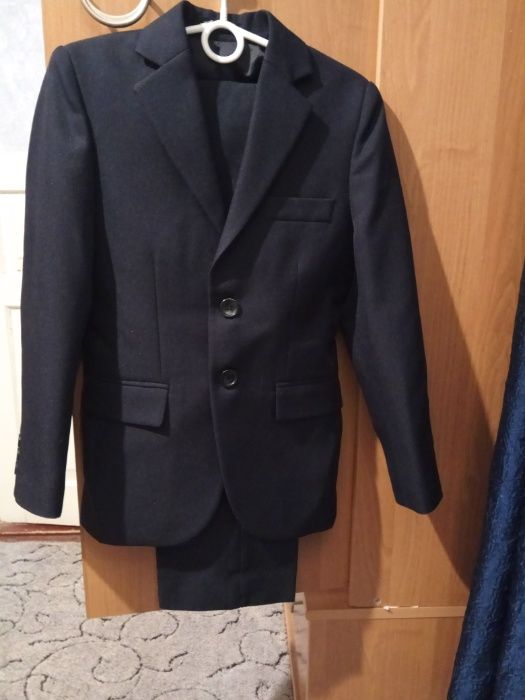 Турецкий школьный костюм для мальчика на рост 128 см. + 1 пара брюк