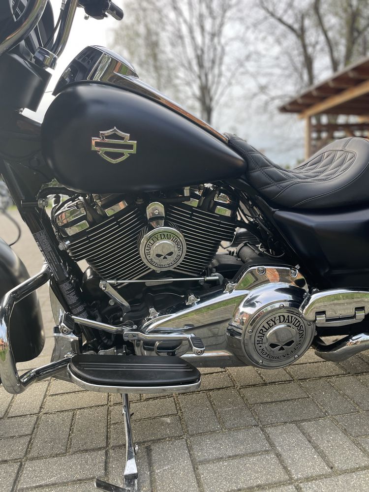 Harley Davidson Street Glide FLHX  M8- 2019