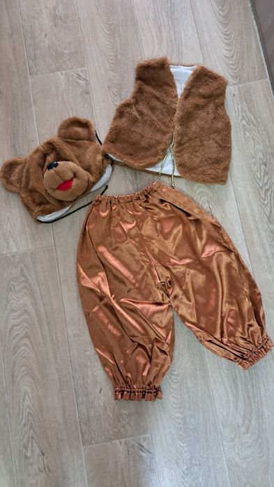 Прокат святкові костюми