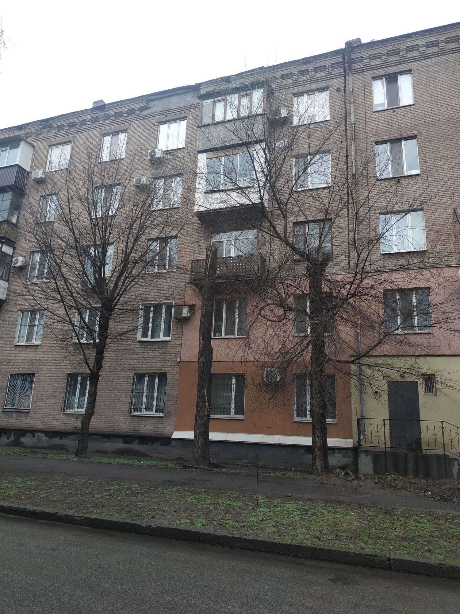 Продается 3х комнатная сталинка, 4/5 этажи. ул.Галатова.