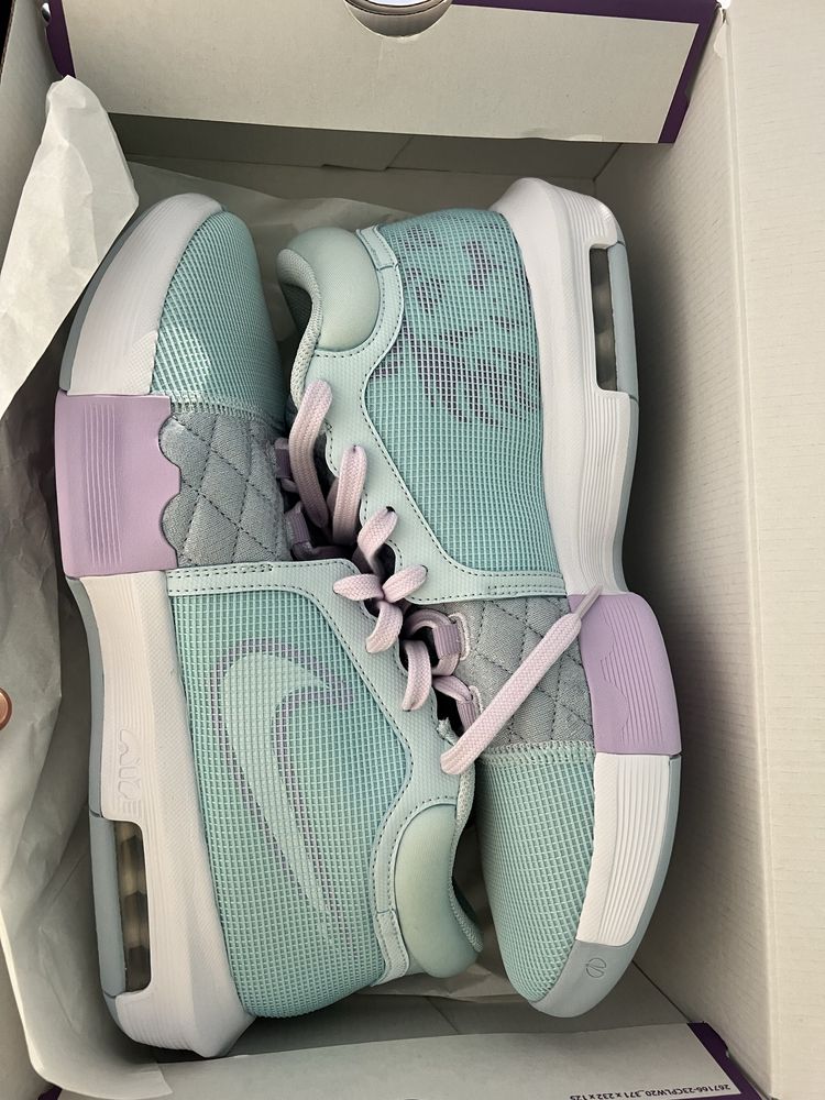 Buty do koszykówki Lebron Whitness 8 + Piłka Molten