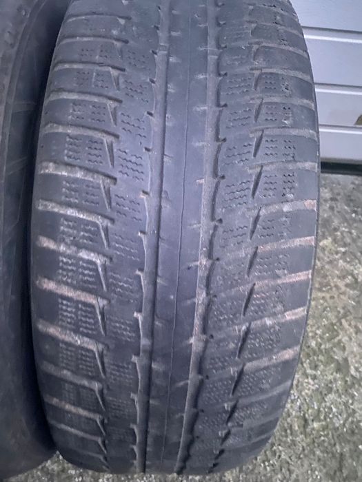 Зимние шины 235/55 r18   2 шт