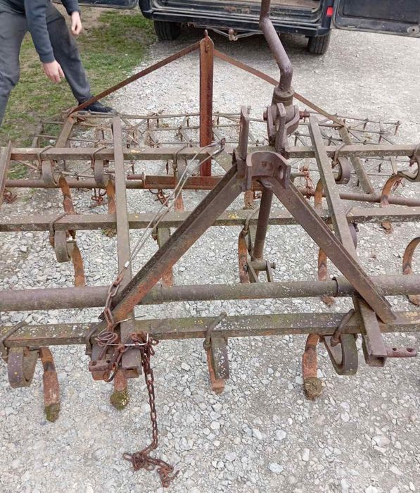 Культиватор пружинний