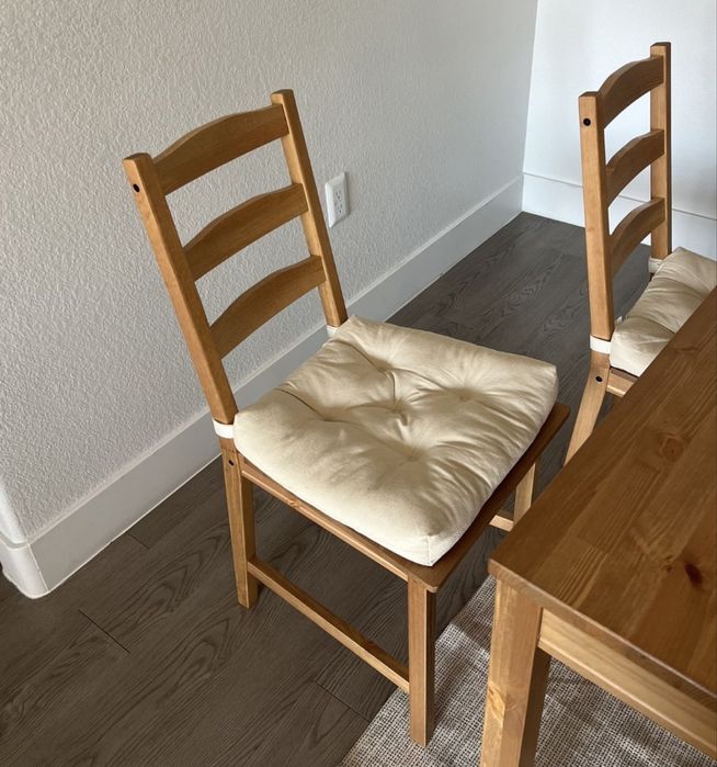 Zestaw Stół drewniany ikea z 4 krzeslami