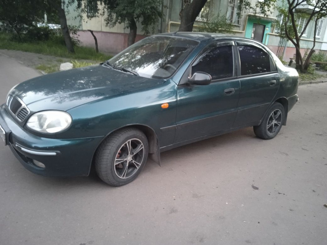 Автомобіль Daewoo Lanos 1.4