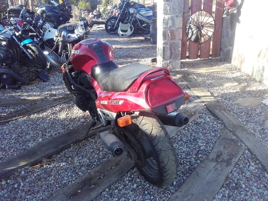 Suzuki gsxf750 gsxf 750 chłodnica gaźniki lagi bak tarcze koło części
