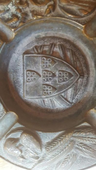 Cinzeiro metal antigo