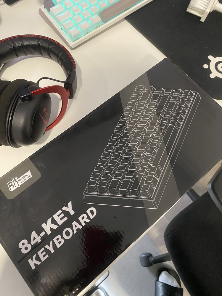 Teclado Mecanico Wireless Gaming Royal Kludge RK84