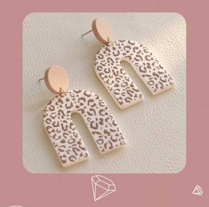 Brincos Sumner -entrega em mão