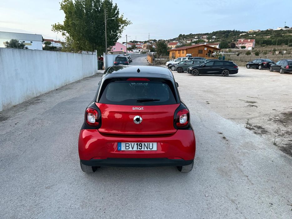 Smart fourfour 
Ano 2016
Gasolina 
120500 km 
Caixa manual 
Interior i