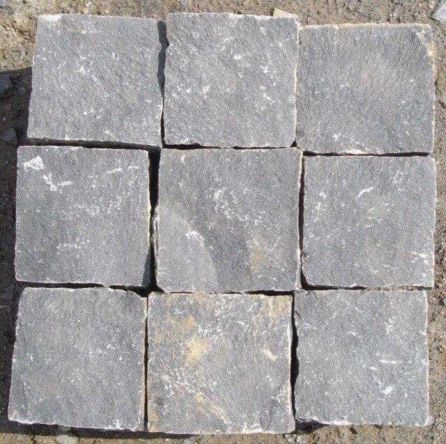 Базальтова бруківка.