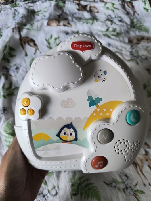 Karuzela Tiny Love nad łóżeczko dziecięce lub na półkę