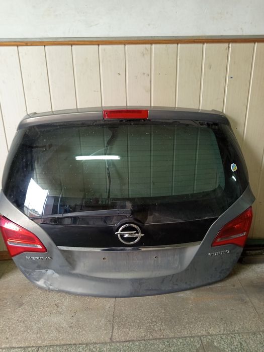 Кришка багажника Опель меріва б