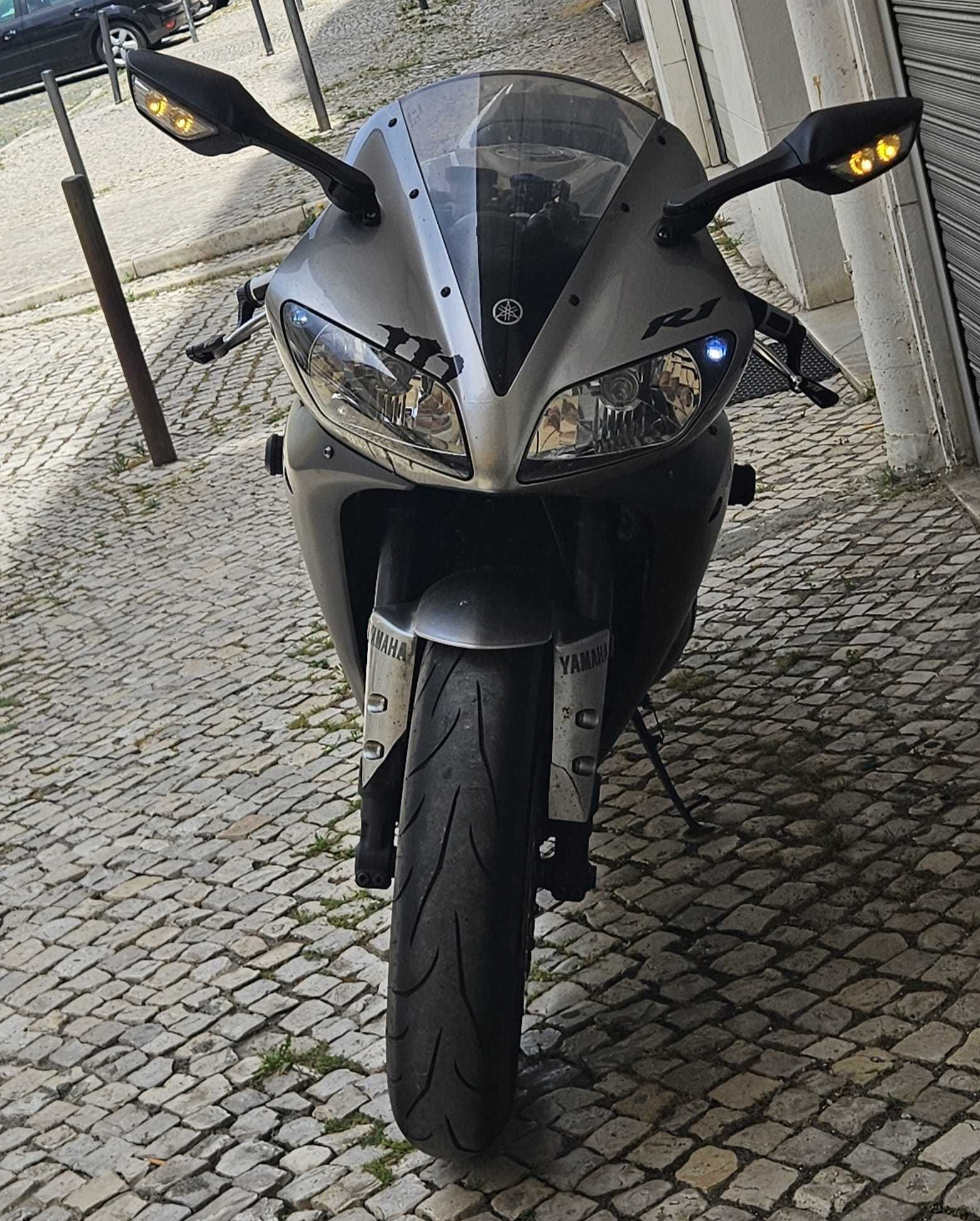 Mota R1 como nova