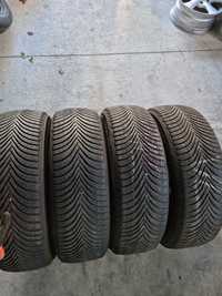 Pneus Michelin 215 / 65 R 17