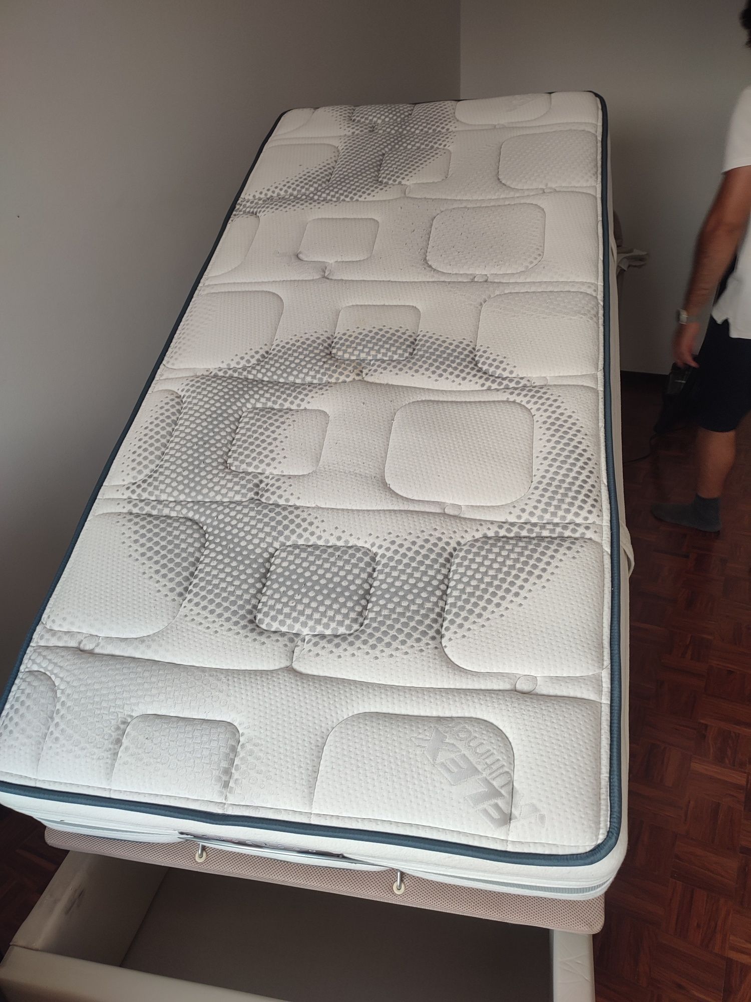 Cama sommier + colchão