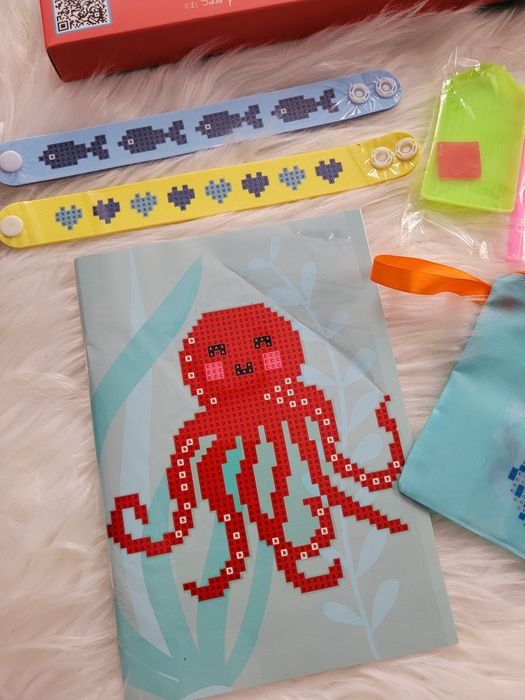 Zestaw kreatywny diamenciki piórnik zeszyt opaski  naklejki