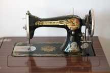 Máquina de costura SINGER antiga