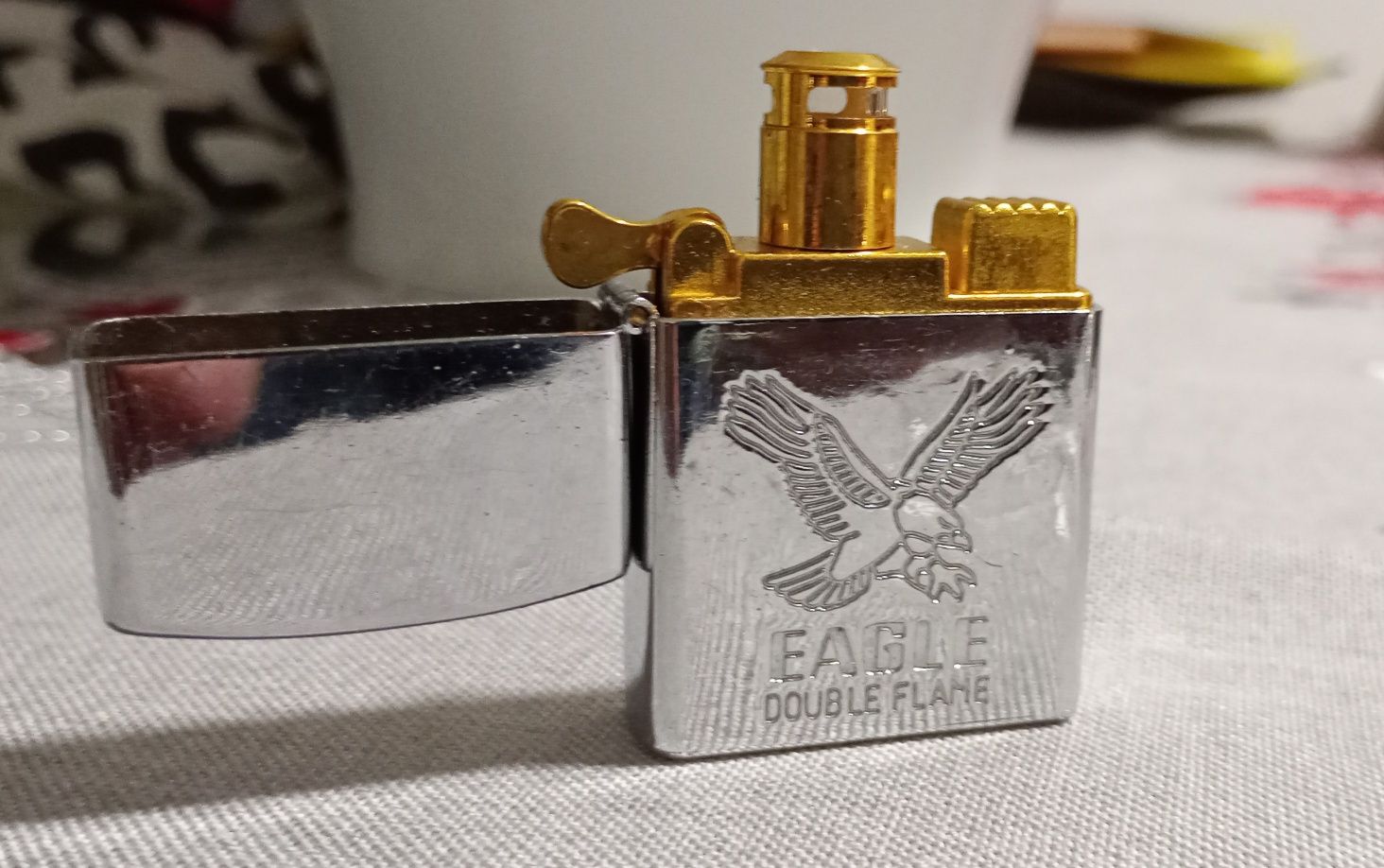 Isqueiro antigo Eagle double flame