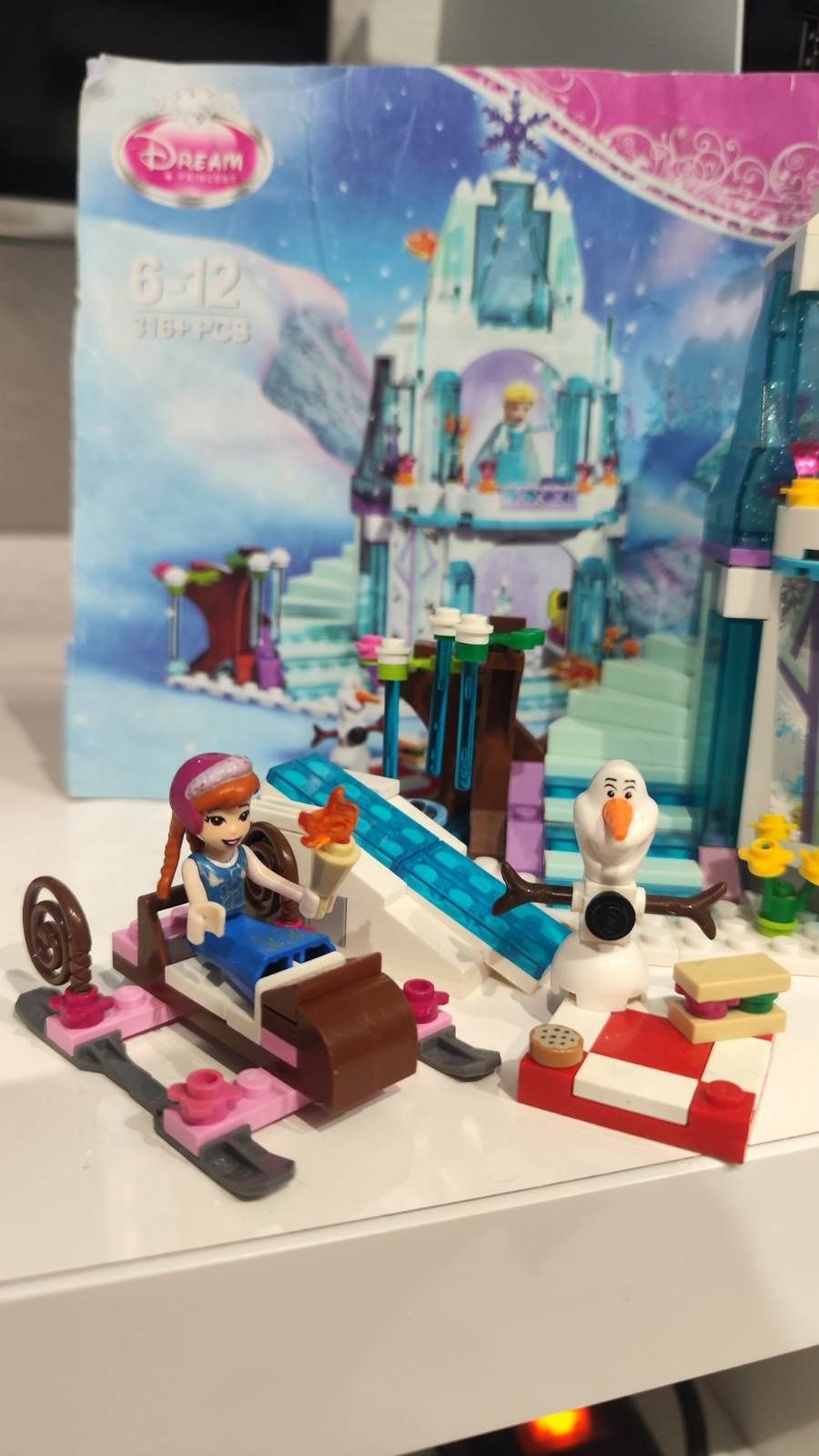 Lego zamek ELSA kraina lodu