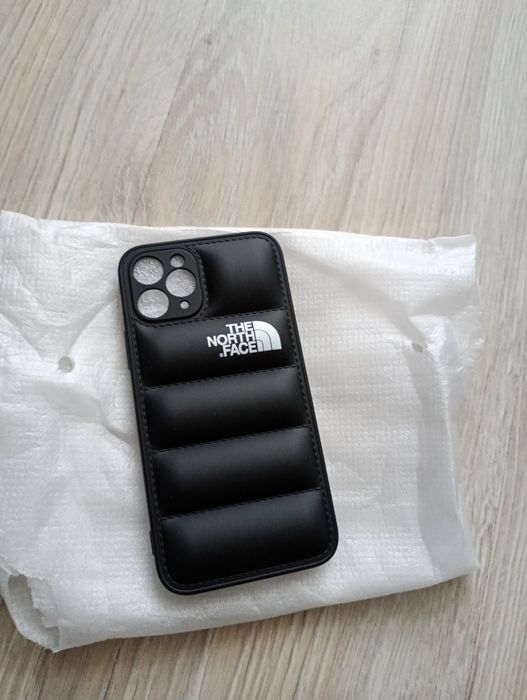 Etui na iPhona The North Face, nowe