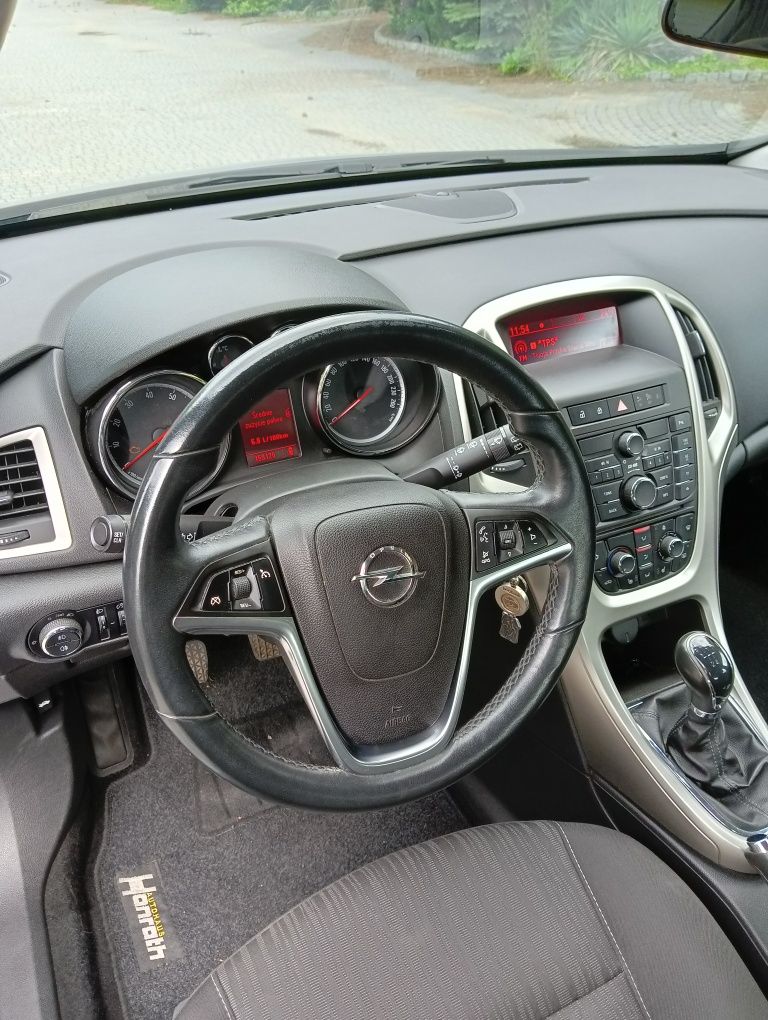 Sprzedam Opel Astra J