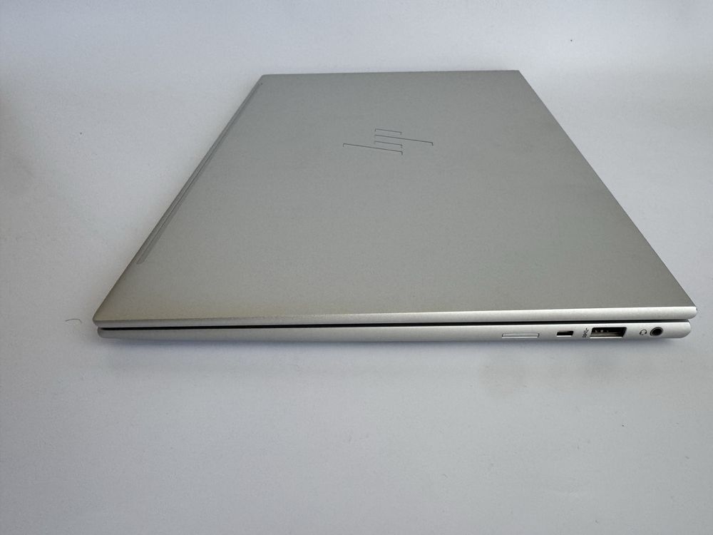 Hp elitebook 840 g9 i5-1235u 16ram 14” FHDips Plus