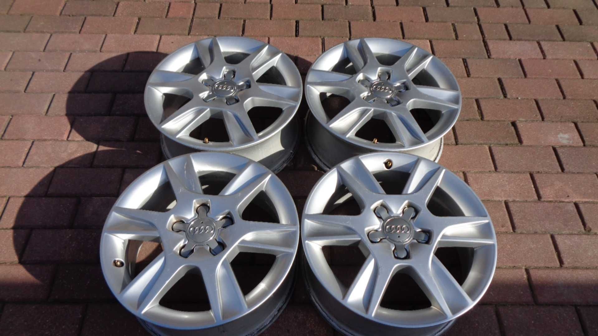 Alufelgi 16 Audi A3 A4 VW Golf V VI V Touran 5x112 sr 57,1mm Et50