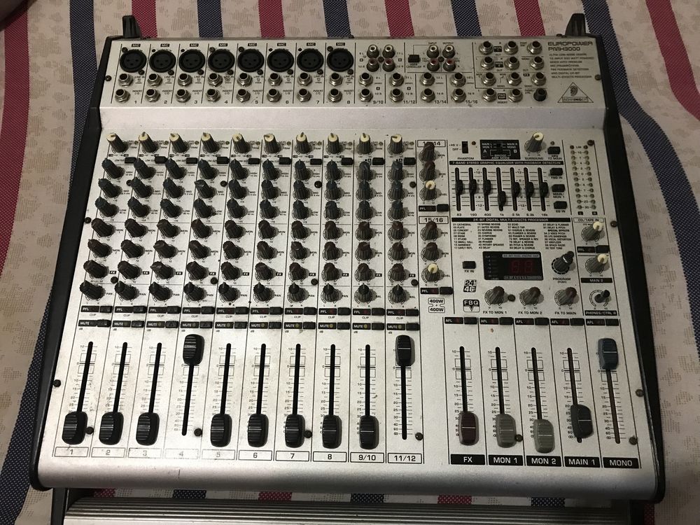 Behringer PMX 3000