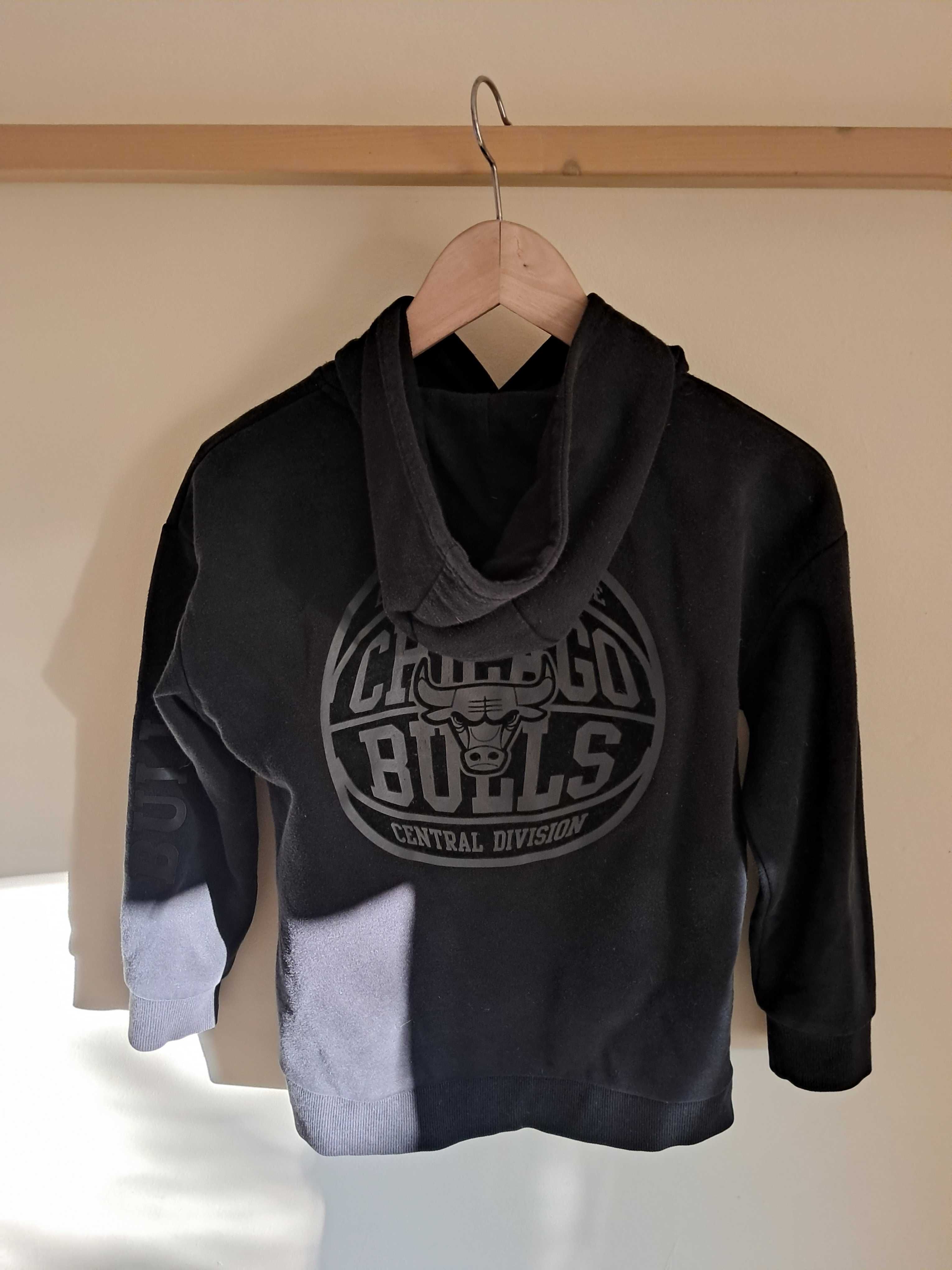 Czarna bluza z kapturem Chicago Bulls