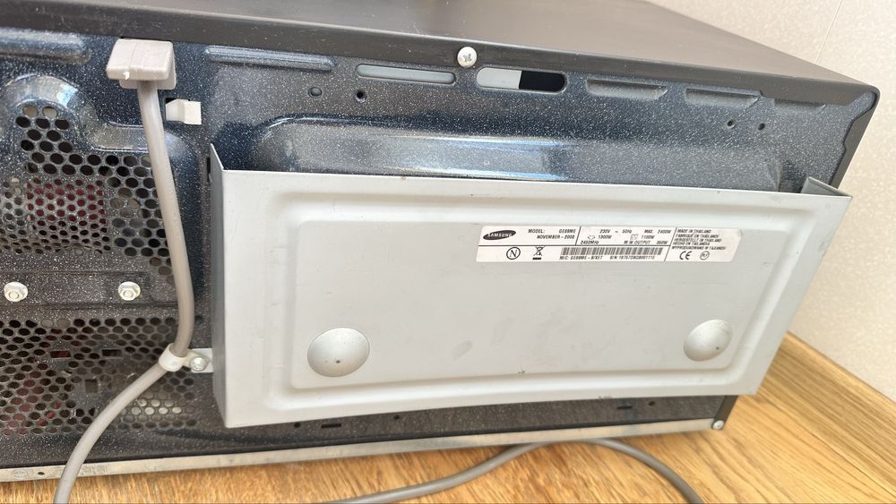 Мікрохвильова піч SAMSUNG