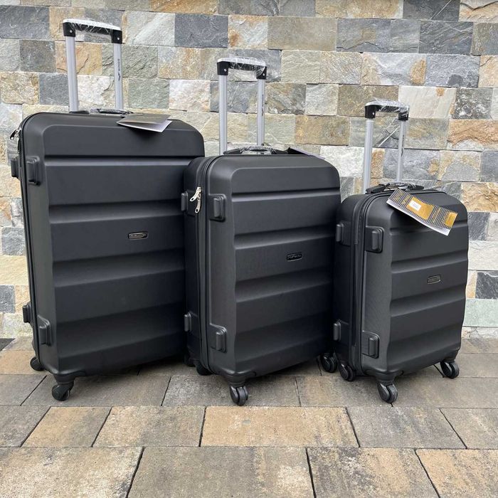 Валіза Сумка Чемодан на колесах, удіростікий матеріал Wings WGN