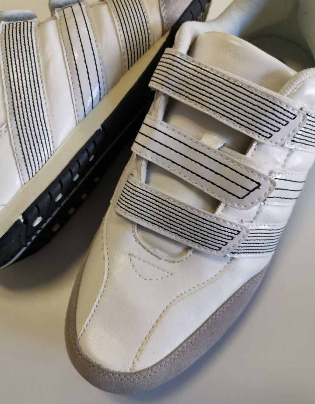 Adidasy białe na rzepy