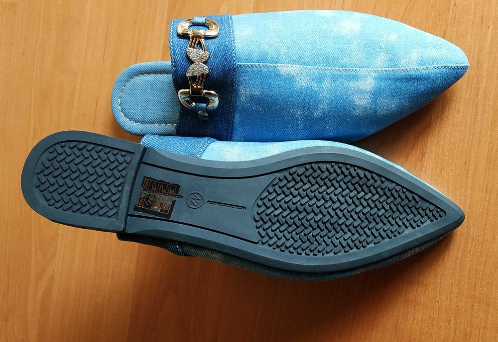 шлепанцы Восточных народов р-р 39,40 Торг уместен.