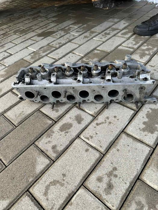 Продам головку 2,5 дізель паджеро л200 з бугелями