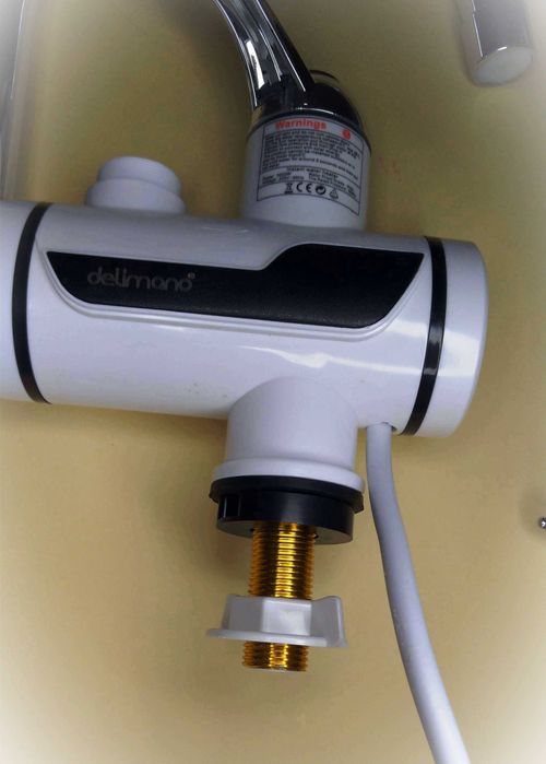 Кран-нагрівач з дисплеєм — зручно на кухні чи дачі