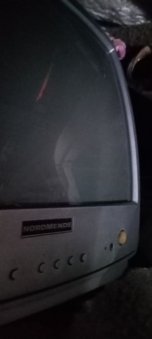 TVs uma trabalha perfeitamente 5€