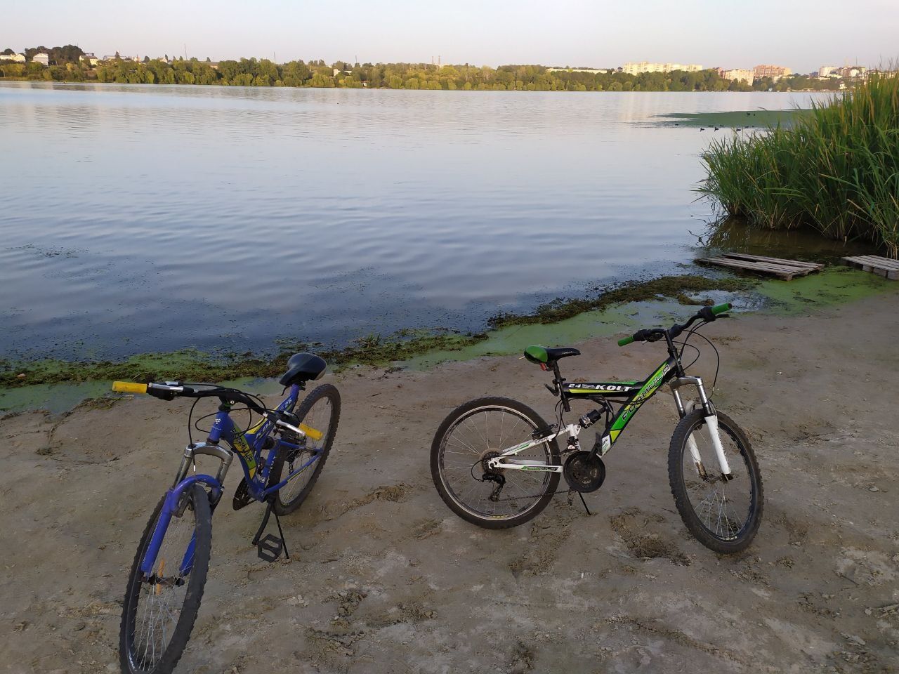 2 велосипеди formula kolt 24 and 26