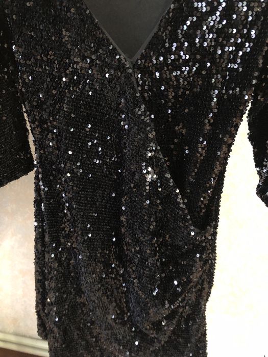 Плаття з паєток жіноче