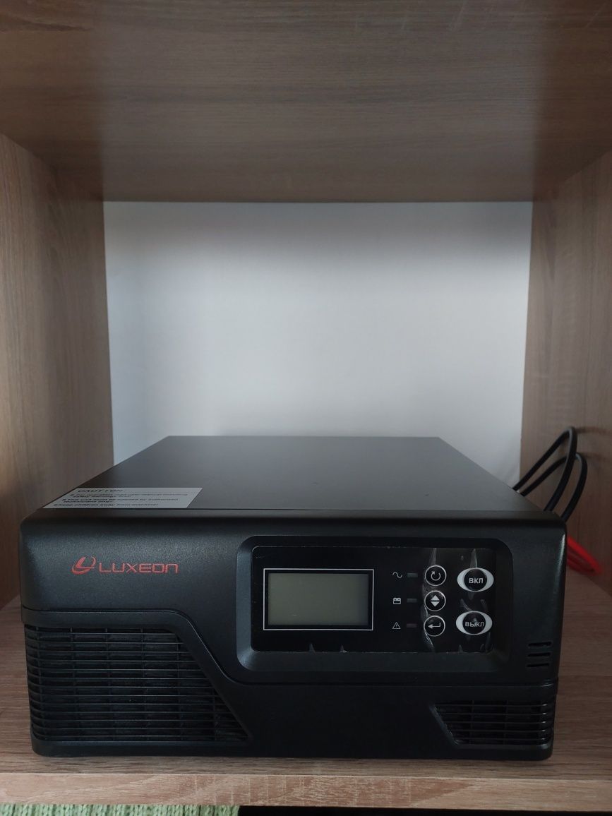 Інвертор "LUXEON UPS-1500ZR"