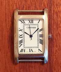 клон электронных часов Cartier в корпусе из нержавеющей стали.