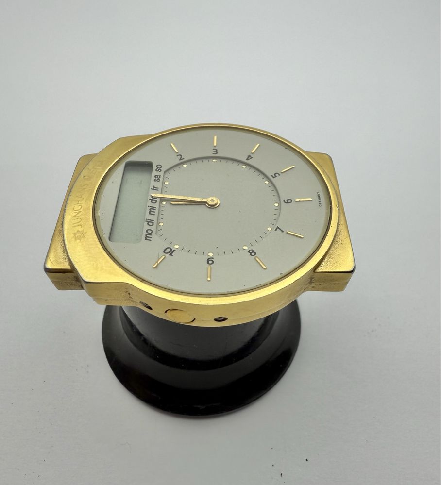 Zegarek Junghans Mega do naprawy