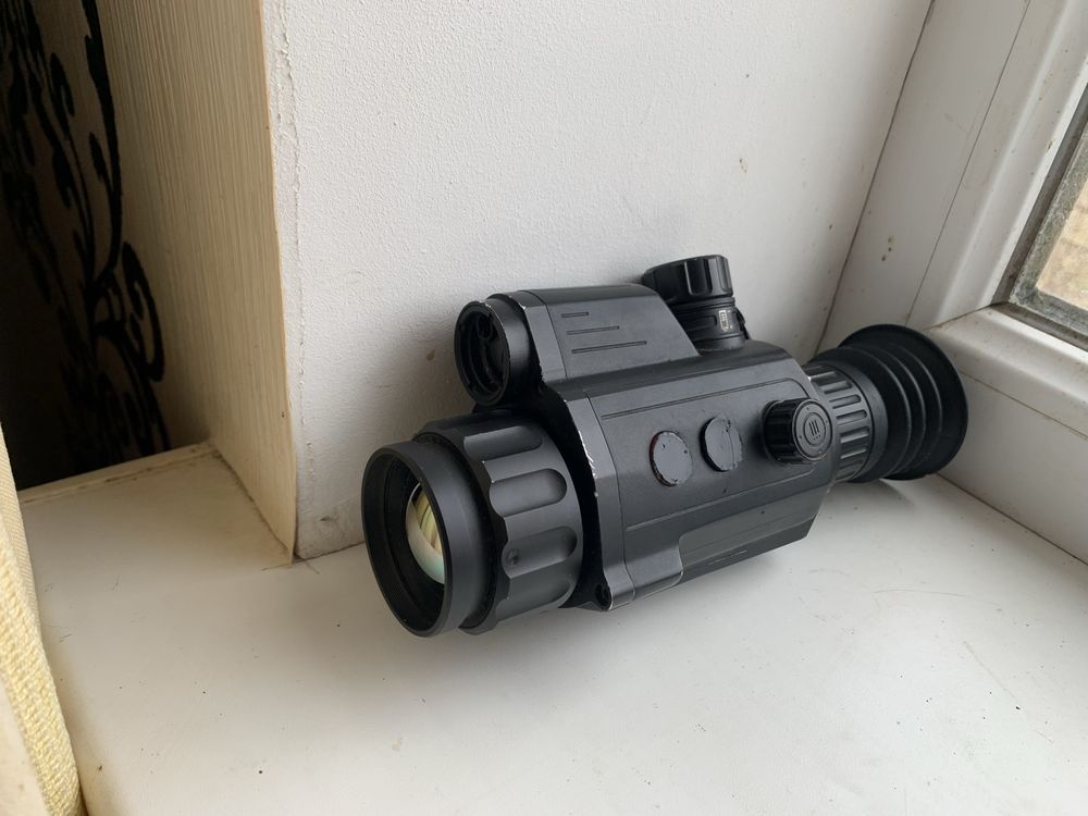 Продам тепловизиооный прицел AGM-Varmint LRF TS35-640