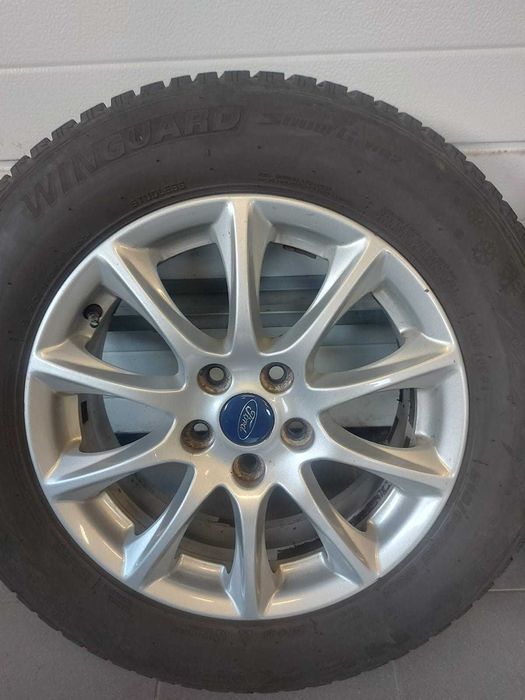 Alufelgi ford z oponami zimowymi